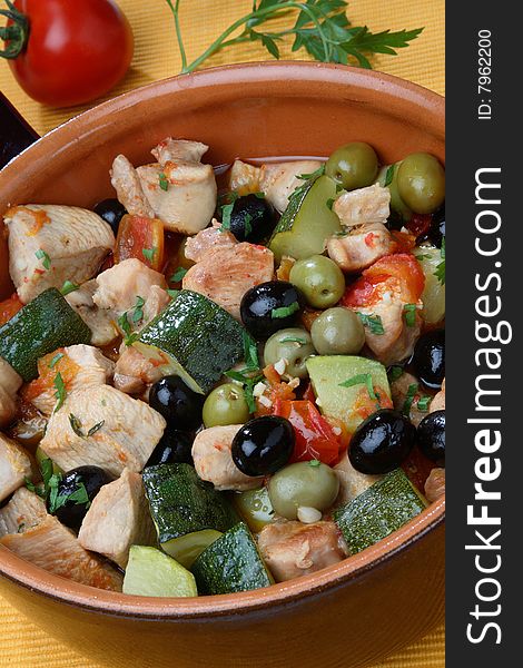 Turkey Meat Pieces With Vegetable Mix