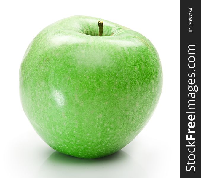 Green apple, isolated over white