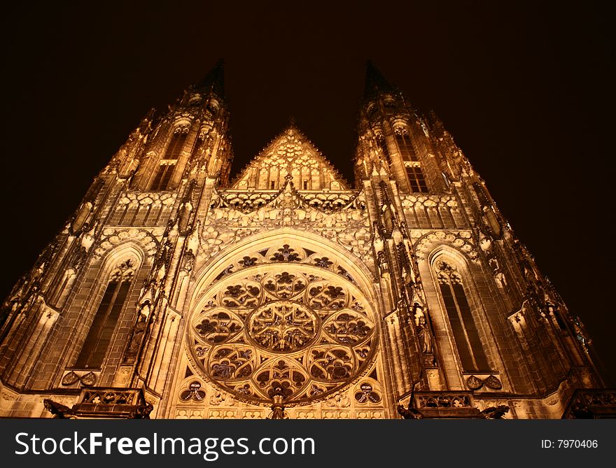 Prague St. Vitus cathedral at night.