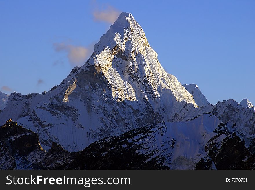 Picturesque nepalese landscape with Ama Dablan 6856