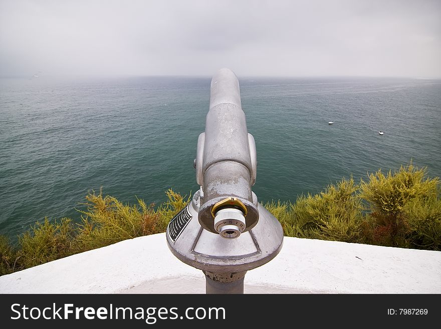 Monocular Pointing To The Sea