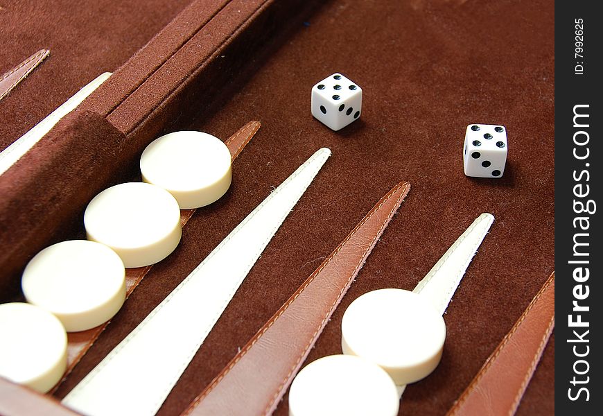 Die on game of backgammon