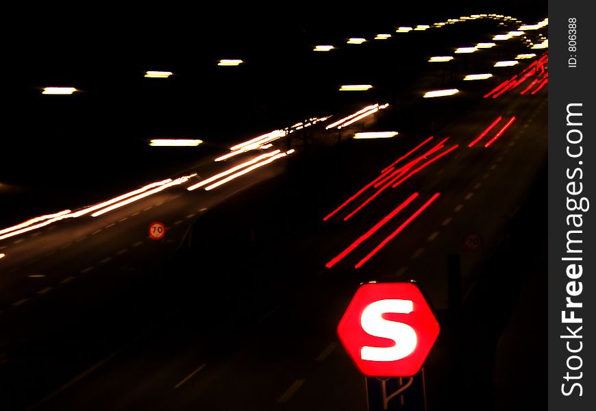 Night traffic and S sign (DK railway station)