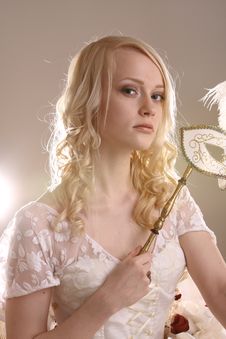 Woman With Mask Royalty Free Stock Images Woman With Mask Royalty Free Stock Images