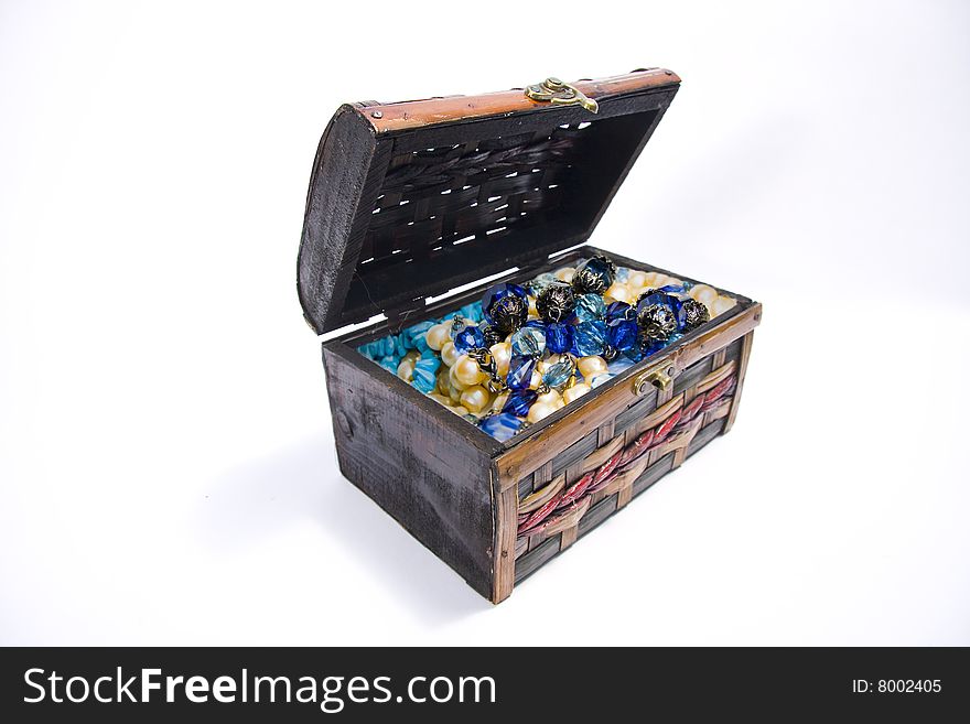 A old chest full of gold and jewelery