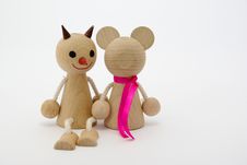 Wooden Figures Of Friends In Love - Valentines Royalty Free Stock Photos