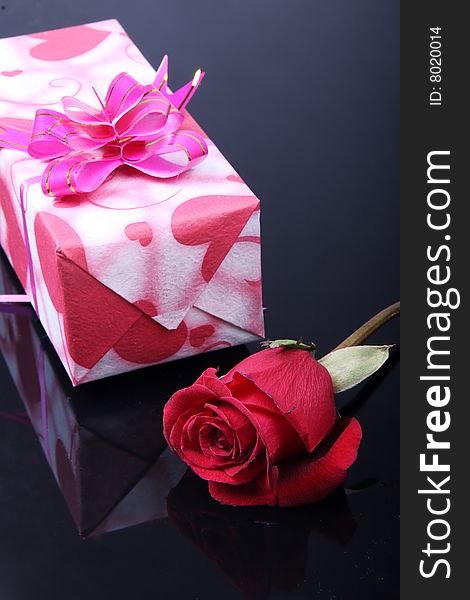 Roses With Gift Box