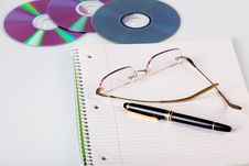 Notebook With Glasses Royalty Free Stock Photos Notebook With Glasses Royalty Free Stock Photos