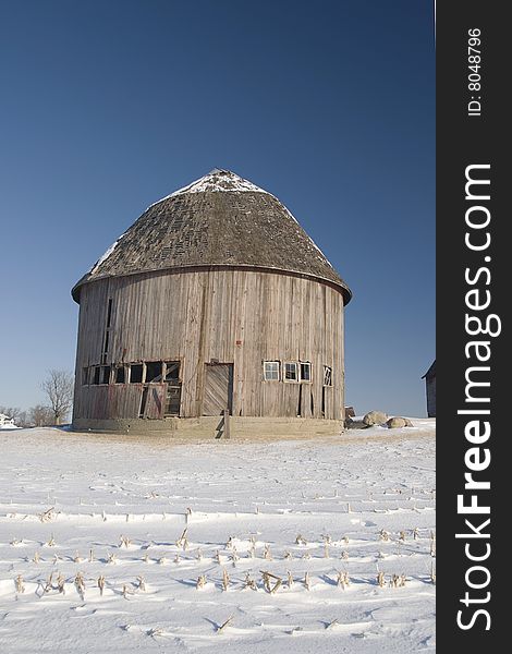 Single Round Barn In Winter