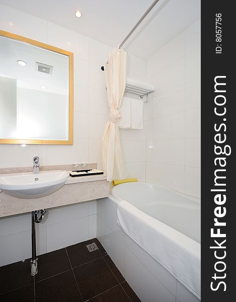 A modern and clean hotel bathroom