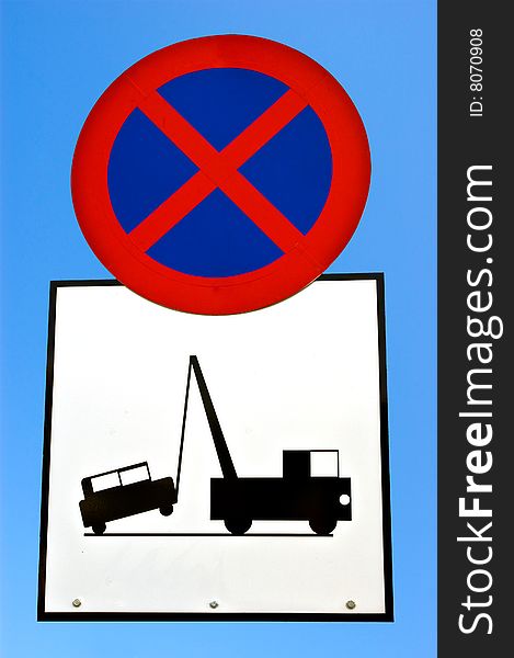 Photo of a No stopping (clear way) sign. Vehicle may be towed away. Photo of a No stopping (clear way) sign. Vehicle may be towed away.