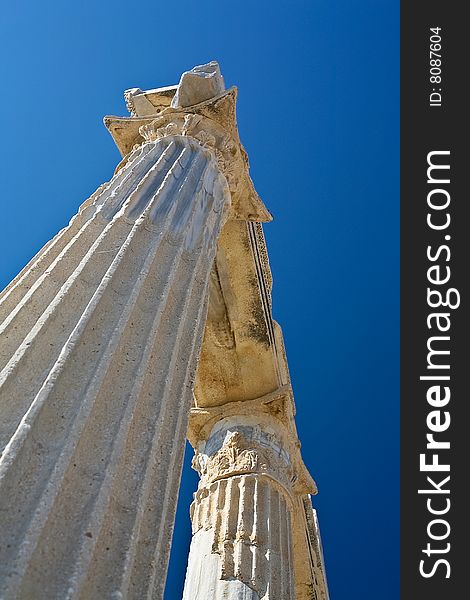 These ancient pillars are still standing tall in Side, Antalya and  they are very well known examples 
to show the historical  heritage of Anatolia.