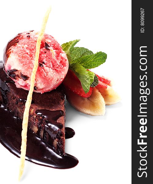 Chocolate Pie with Berries Ice Cream