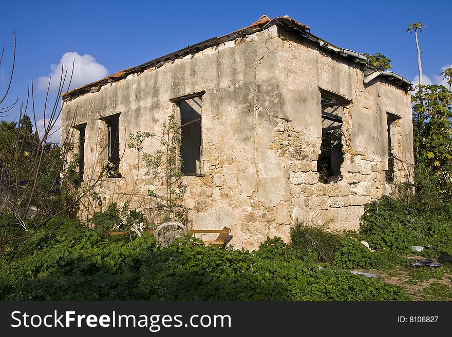 Abandoned old house in the village of Zichron-Yaakov. Abandoned old house in the village of Zichron-Yaakov.