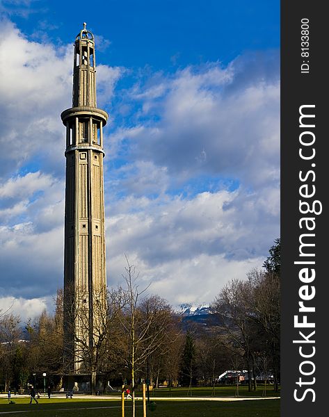 View of the Perrot concrete tower in Grenoble, built in 1925. View of the Perrot concrete tower in Grenoble, built in 1925.