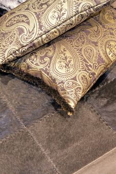 Golden Pillows Royalty Free Stock Images Golden Pillows Royalty Free Stock Images