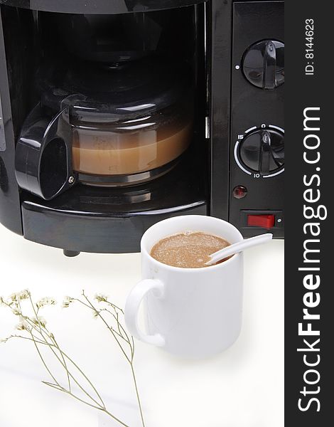 Coffee finished with multi-functional breakfast machine. Coffee finished with multi-functional breakfast machine