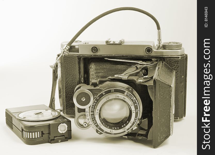 The antiquarian average-format camera with light-meter. The antiquarian average-format camera with light-meter.
