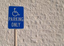 Handicap Parking Sign With White Textured Backgrou Royalty Free Stock Images Handicap Parking Sign With White Textured Backgrou Royalty Free Stock Images