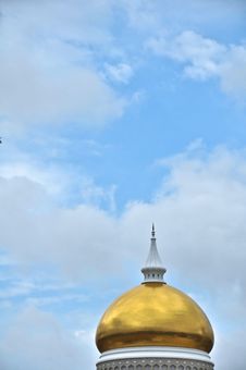 Golden Mosque Dome Royalty Free Stock Photography