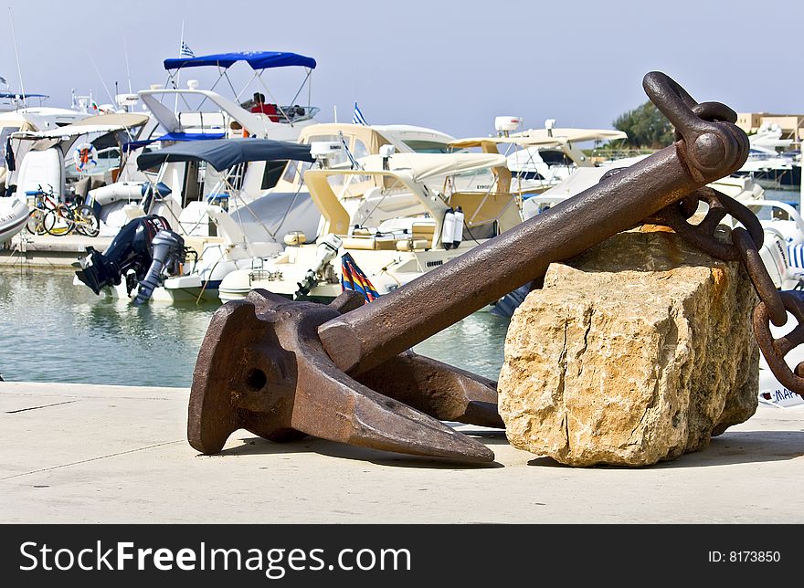 Anchor rest for decoration on a marina