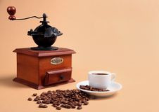 Coffee Grinder And Cup With Fragrant Coffee Royalty Free Stock Photography Coffee Grinder And Cup With Fragrant Coffee Royalty Free Stock Photography