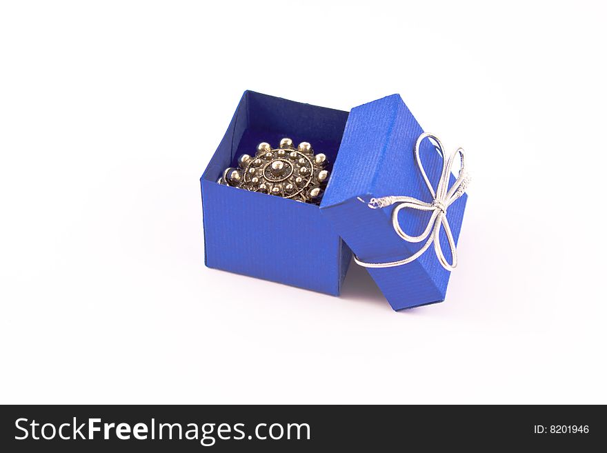 Nice pendant in blue gift box. Nice pendant in blue gift box.