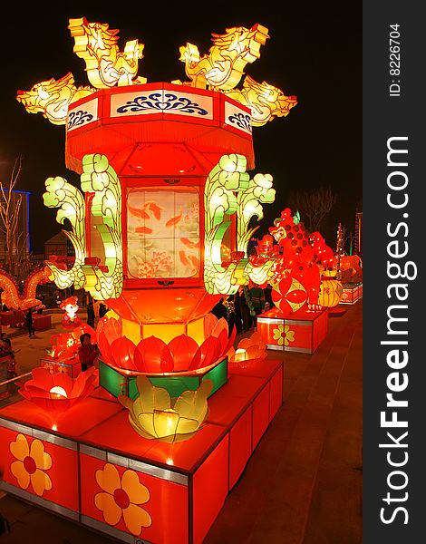 The festival lanterns are exhibited  during the Chinese New Year(Spring Festival) and Lantern Festival. The festival lanterns are exhibited  during the Chinese New Year(Spring Festival) and Lantern Festival.