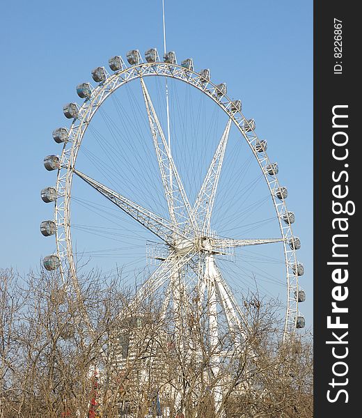 Very large Ferris wheel in the park