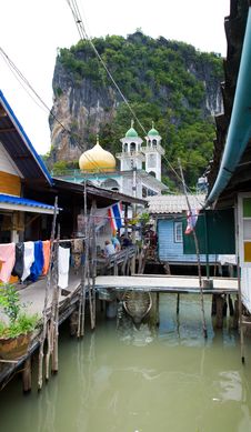 Muslim Floating Village Temple Royalty Free Stock Photography Muslim Floating Village Temple Royalty Free Stock Photography