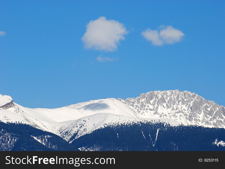 A cloud above moutain in Jasper town, Alberta, Canada. A cloud above moutain in Jasper town, Alberta, Canada