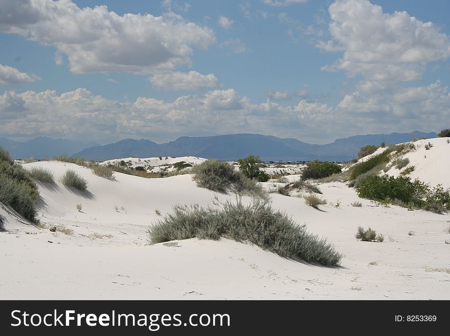 White Sands National Park in New Mexico with dramatic clouds announcing a thunderstorm