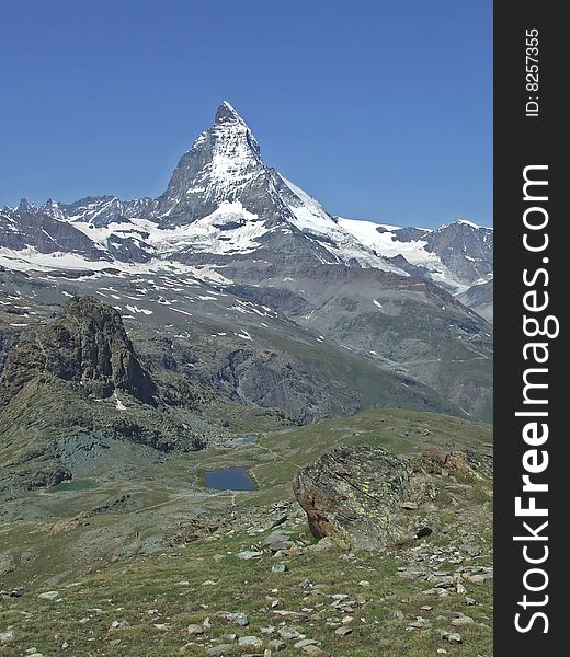 Matterhorn and Riffelsee (Swiss alpen)