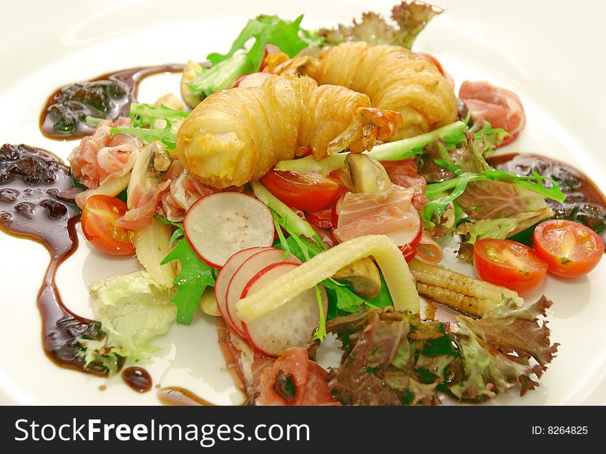 Shrimp salad with corn and radish