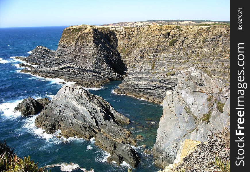 The sea and the rocks