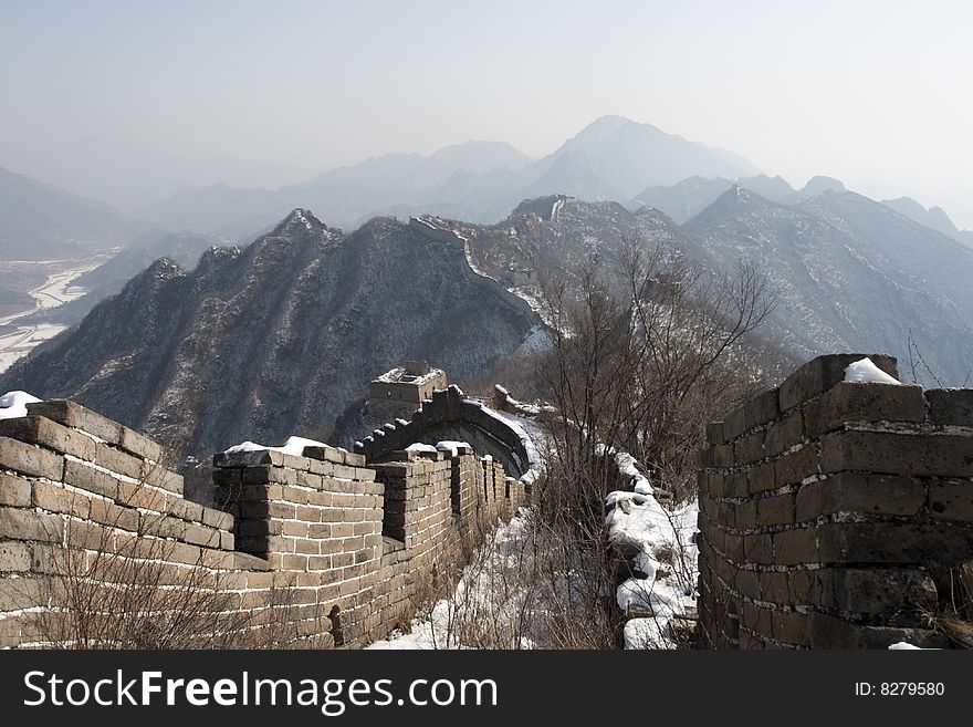 This part of the Great Wall is names as Jiankou because its shape like an arrow nock.It locates at Huairou District, Beijing , China.