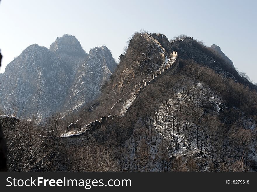 This part of the Great Wall is names as Jiankou because its shape like an arrow nock.It locates at Huairou District, Beijing , China.