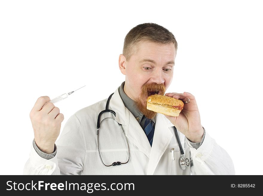 Bearded doctor isn't sure: eat the hamburger he is holding or make it an injection with a syringe. Bearded doctor isn't sure: eat the hamburger he is holding or make it an injection with a syringe