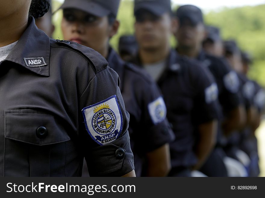 La Academia Nacional de Seguridad PÃºblica graduÃ³ este dÃ­a a 210 nuevos agentes pertenecientes a la promociÃ³n 115 del nivel bÃ¡sico. El acto contÃ³ con la participaciÃ³n del presidente de la repÃºblica Salvador SÃ¡nchez CerÃ©n, asÃ­ como del ministro de seguridad Mauricio RamÃ­rez Landaverde, el director de la PNC Howard Cotto, y el director de la ANSP Jaime MartÃ­nez. De los graduados 58 son mujeres y 152 son hombres. La Academia Nacional de Seguridad PÃºblica graduÃ³ este dÃ­a a 210 nuevos agentes pertenecientes a la promociÃ³n 115 del nivel bÃ¡sico. El acto contÃ³ con la participaciÃ³n del presidente de la repÃºblica Salvador SÃ¡nchez CerÃ©n, asÃ­ como del ministro de seguridad Mauricio RamÃ­rez Landaverde, el director de la PNC Howard Cotto, y el director de la ANSP Jaime MartÃ­nez. De los graduados 58 son mujeres y 152 son hombres.