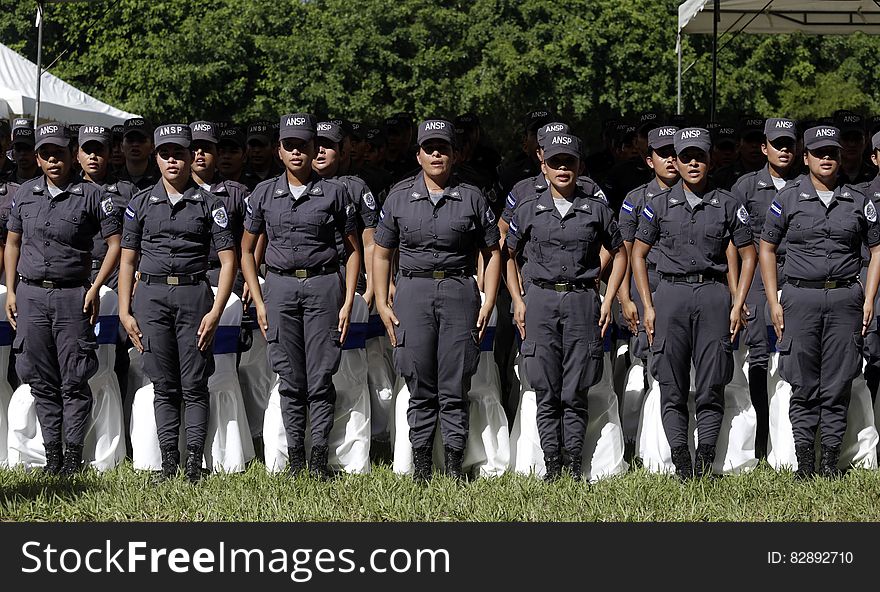 La Academia Nacional de Seguridad Pública graduó este día a 210 nuevos agentes pertenecientes a la promoción 115 del nivel básico. El acto contó con la participación del presidente de la república Salvador Sánchez Cerén, así como del ministro de seguridad Mauricio Ramírez Landaverde, el director de la PNC Howard Cotto, y el director de la ANSP Jaime Martínez. De los graduados 58 son mujeres y 152 son hombres. La Academia Nacional de Seguridad Pública graduó este día a 210 nuevos agentes pertenecientes a la promoción 115 del nivel básico. El acto contó con la participación del presidente de la república Salvador Sánchez Cerén, así como del ministro de seguridad Mauricio Ramírez Landaverde, el director de la PNC Howard Cotto, y el director de la ANSP Jaime Martínez. De los graduados 58 son mujeres y 152 son hombres.