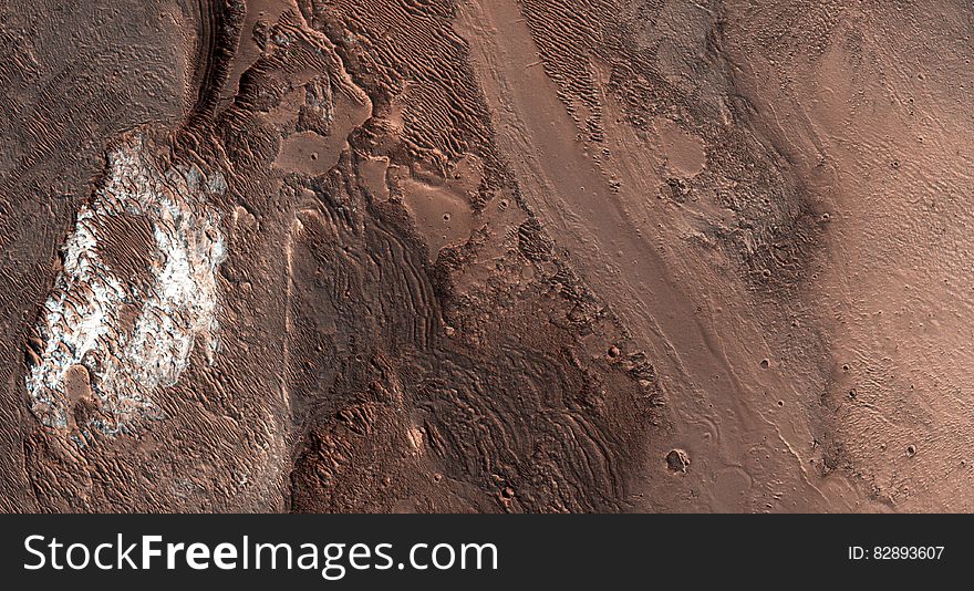 Bright and Dark Terrain in Noctis Labyrinthus NASA/JPL/University of Arizona &#x28;1 km across, 273 km above the surface. &lt;a href&#x3D;&quot; rel&#x3D;&quot;nofollow&quot;&gt;www.uahirise.org/ESP_024427_1740&lt;/a&gt;&#x29;