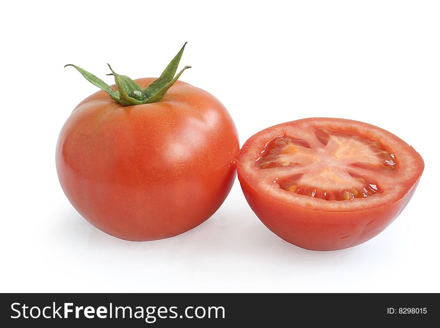 Fresh tomato on white background。