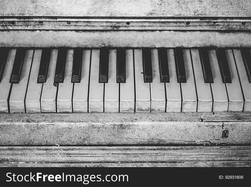Grayscale Piano Keys