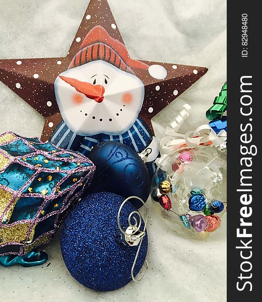 2blue Glitter Baubles Brown Star Snowman Print Christmas Decor