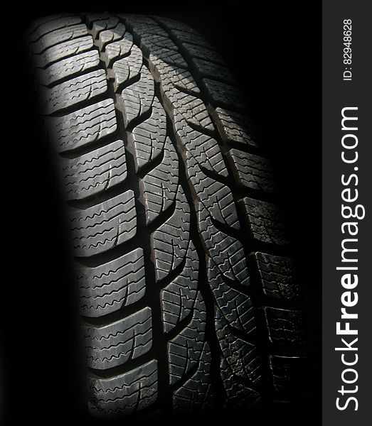 Tire tread