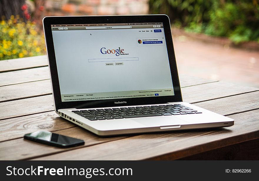 Google Search Engine on Macbook Pro