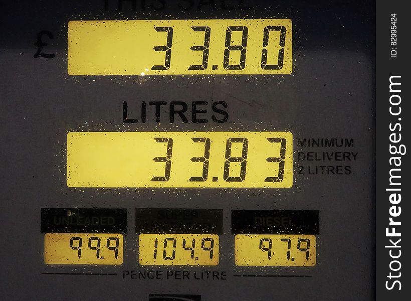 Gas Pump Showing 33.80 Litres