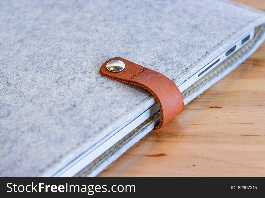 Closed leather laptop case