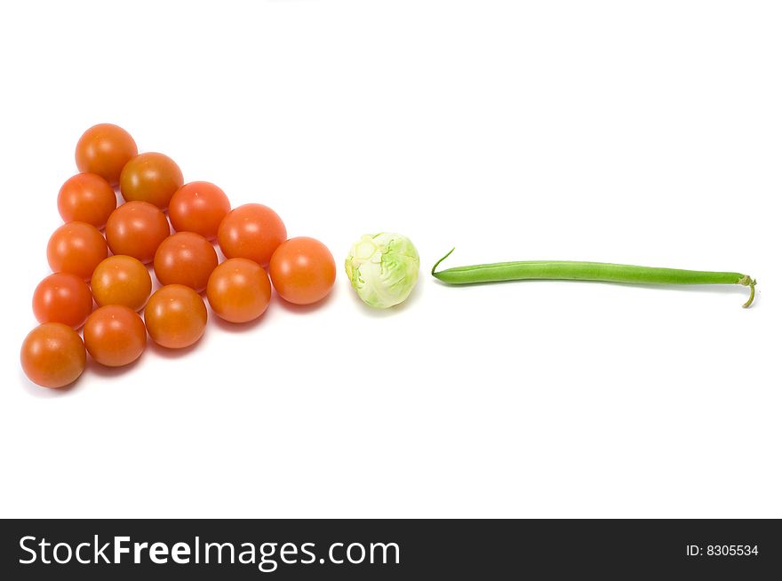 Snooker pyramid with cherry tomatos, brussels sprouts and pod