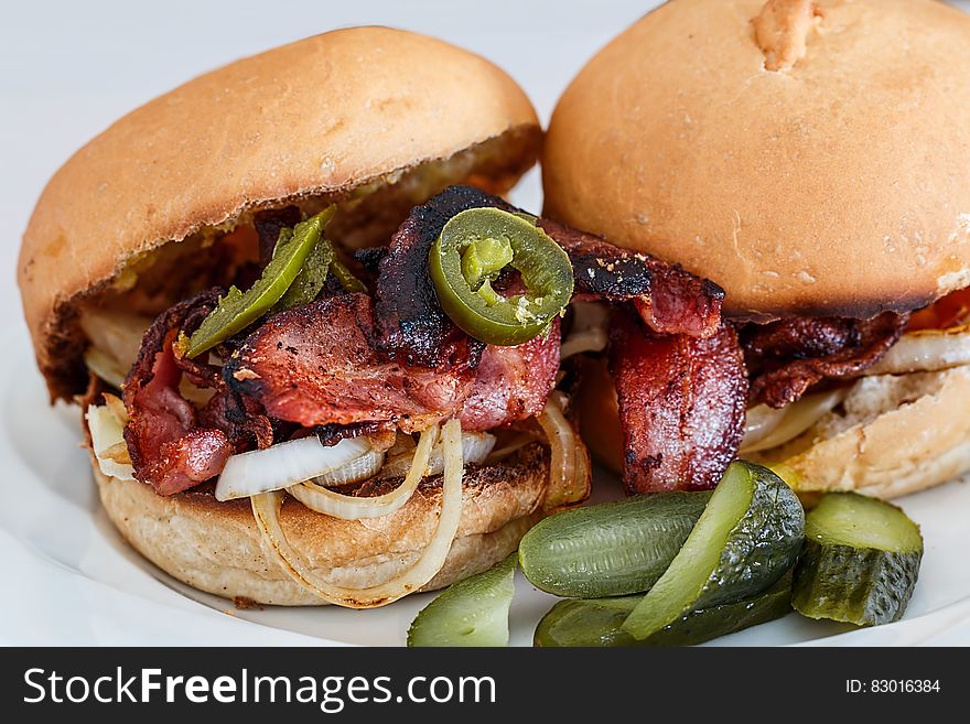 Onion Rings Roasted Meat Burger